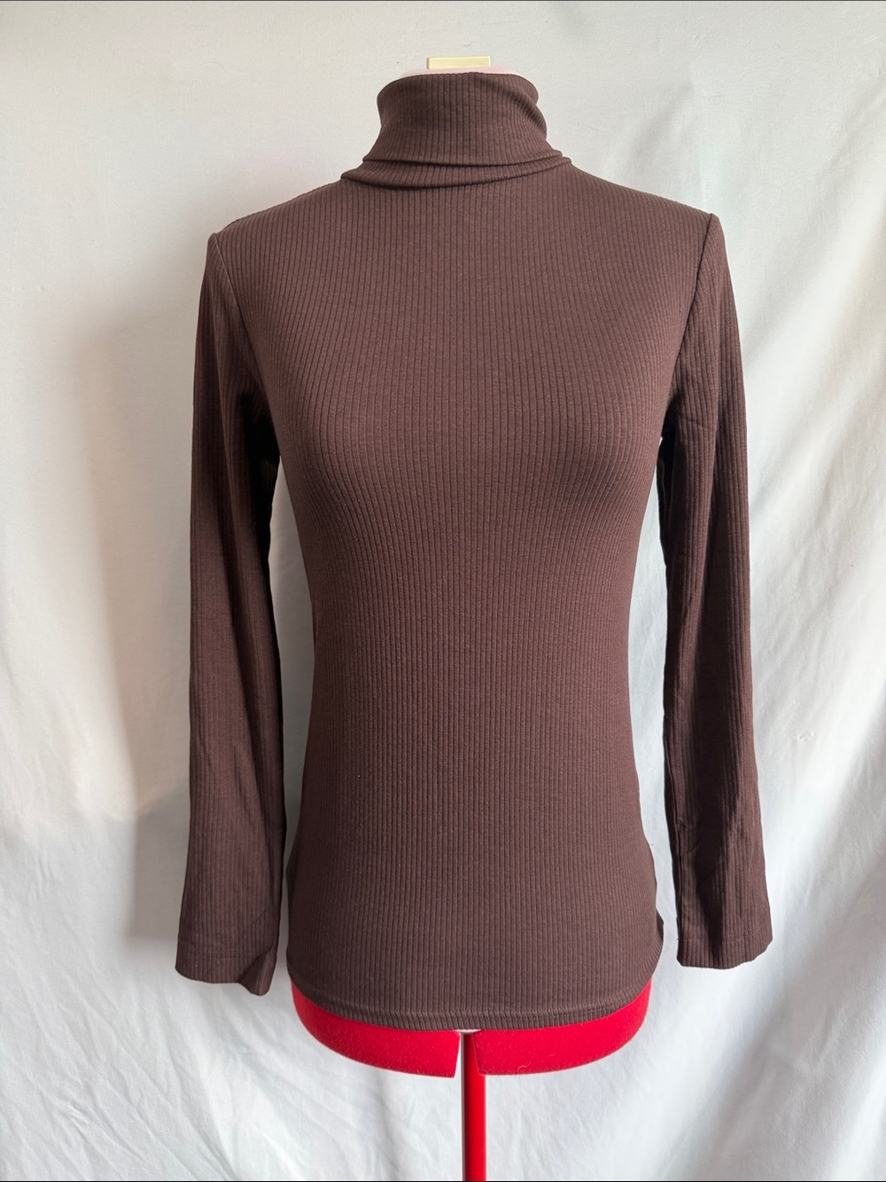 Amazon Essentials Brown Ribbed Turtleneck Long Sleeve Top